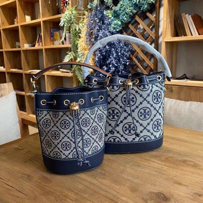 original【Counter Lastest!!】toey burch Lady‘s 2021 T Monogram large size bucket bag all-match denim canvas bag TB official store authentic singapore